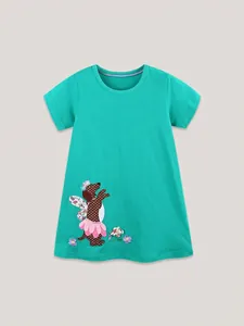 Robe fille vert menthe à manches courtes avec broderie chiot mignonne et coupe droite