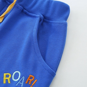Jungen Strickshorts in Königsblau mit ROAR-Stickerei und gelbem Kordelzug für Kinder