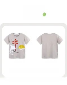 Vue avant et arrière d'un t-shirt pour garçon avec palmiers et imprimé Sun Vibes