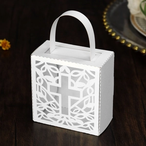 Laser Cut Cross Hollow Candy Box Wedding Party Favor Box Baptism Gift Bag Chocolate Packaging Pearl Paper With Handle