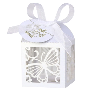 Laserschnitt Schmetterling Gastgeschenke Box mit Satinband und Anhänger für Hochzeiten