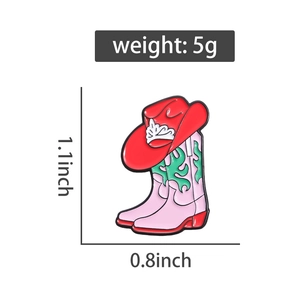 Pin's émaillé bottes de cow-boy roses chapeau rouge taille 2,8x2,0 cm poids 5g