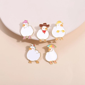 Broche en Émail Canard Blanc Dessin Animé Badge Animal en Alliage de Zinc pour Décoration de Vêtements Sac à Dos Cadeau