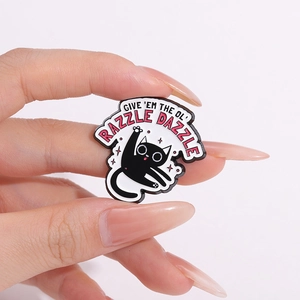 Broche en émail chat noir de dessin animé avec slogan amusant tenue pour la démonstration