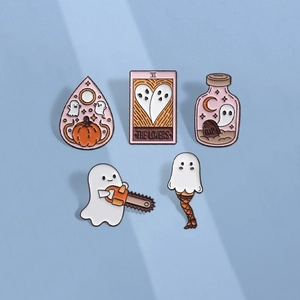 Halloween Cartoon White Ghost Pumpkin Alloy Enamel Brooch Pin Tarot Lovers RIP Tombstone Chainsaw Ghost Fun Badges For Backpack Clothing Decoration Unisex