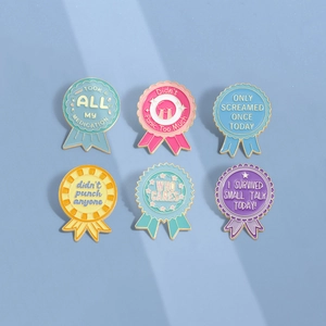 Funny Enamel Ribbon Medal Brooches Alloy Metal Award Badge Lapel Pins With Humorous Slogans For Clothes Bags Decoration Unisex Jewelry