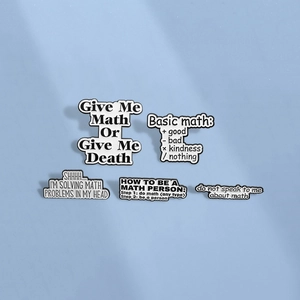 Pins de Esmalte Matemáticos Humorísticos Broche de Aleación con Slogan para Estudiante Profesor Decoración de Bolsa Joyería Negro Blanco