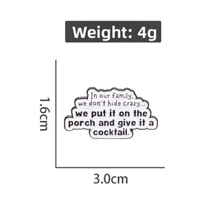 Vue détaillée du pin's en émail blanc avec dimensions 3.0x1.6cm et poids de 4g