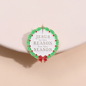 Broche couronne de Noël en émail avec message Jesus is the Reason for the Season