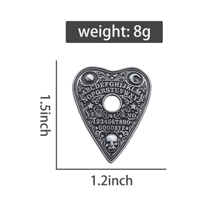 Detailed engraving on vintage silver heart-shaped sun and moon skull brooch with 8g weight