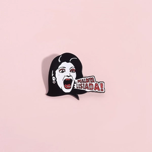 Funny pop art enamel pin featuring a woman shouting with Maldita Lisiada text bubble