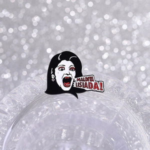 Creative enamel pin featuring black hair lady with Maldita Lisiada quote on glass edge