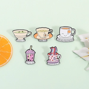 Dessin Animé Créatif Tasse à Thé Café Émail Pin Badge Alliage Broche Avec Calembour Designs Pour Vêtements Sacs Bijoux Femme