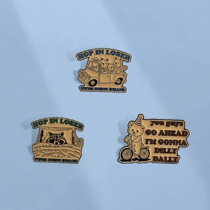 Broches en Émail Dessin Animé Ours Raton Laveur Badges d'Animaux Humoristiques en Alliage pour Vêtements Sacs Bijoux Unisexe