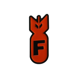 Broche en émail orange en forme de bombe avec lettre F noire pour vêtements