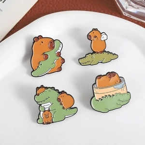 Set de pin's émaillés Capybara et crocodile avec quatre broches d'animaux mignons