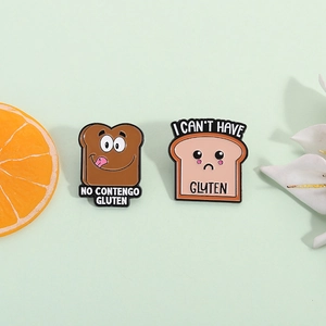 Cartoon-Emaille-Anstecknadeln für Vollkorn-Toast mit glutenfreien Slogans auf Grün