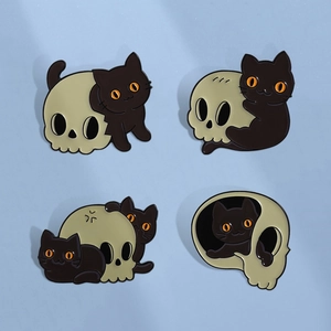 Dark Style Zinc Alloy Enamel Pins Black Cat Skull Cartoon Animal Brooches Badges For Clothing Bags Halloween Decoration