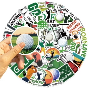 Dettaglio di adesivi da golf impermeabili con stampa di qualità su materiale PVC