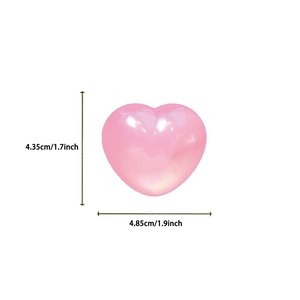 Detail showing dimensions of 4.85x4.35cm for pink heart-shaped decorative stickers