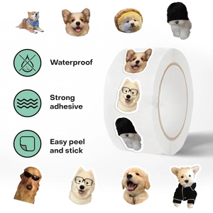 Rotolo da 500 adesivi impermeabili con simpatici volti di cani Shiba Inu e Corgi