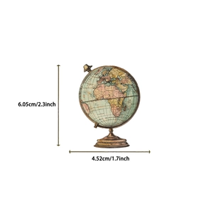Adesivo vintage a forma di globo vittoriano con dimensioni 6,05cm x 4,52cm su bianco