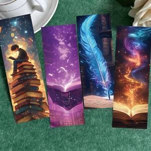 Set van 4 fantasy-bladwijzers met magisch boek en ganzenveer ontwerp voor fervente lezers