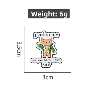 Vue détaillée du pin's chat Hamilton avec dimensions 3,5x3cm et poids de 6g