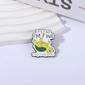 Lustige Schildkröten-Emaille-Pin mit IT'S FINE Text, süße Tierbrosche für Kleidung