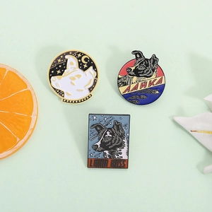 Épingle en Émail Rétro Soviétique Chien de l'Espace Laika en Alliage de Zinc Insigne de Dessin Animé Créatif pour Vêtements Sac Bijoux de Mode