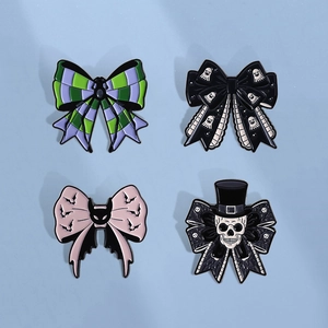 Lot de Broches en Émail pour Halloween Punk Gothique Nœud Papillon Crâne Fantôme Chauve-souris Araignée Badges pour Décor de Vêtements Fête