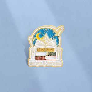 Broche en Émail Fantaisie en Alliage Motif Livre Dragon Montagne Lune pour Sac à Dos Vêtements Décoration Littéraire Badge Unisexe Bijoux