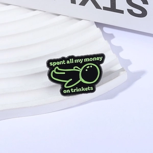 Broche de esmalte negro con frase humorística para decorar ropa y bolsos modernos