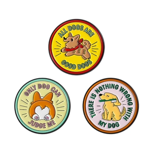 Tre spille in smalto per cani con Corgi e Golden Retriever e citazioni motivazionali