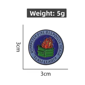 Dettaglio spilla smaltata bidone in fiamme da 3cm con misure e peso di 5g