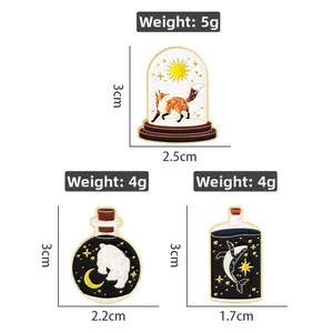 Dettaglio delle spille smaltate volpe e orso polare con dimensioni e peso
