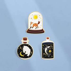 Squisita Spilla in Smalto Universo Animale Volpe Orso Polare Balena Modello Distintivo in Lega per Decorazione Abbigliamento Donna Uomo Gioielli