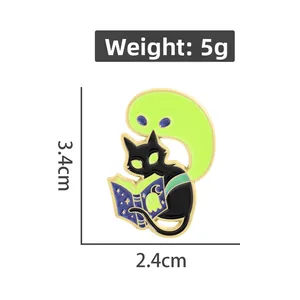Detail view of Halloween black cat pin showing dimensions 3.4cm x 2.4cm and weight 5g