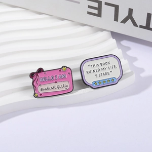 Broches en émail pour fans de lecture avec nœud rose et motif d'avis 5 étoiles créatif