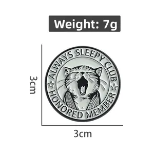 Detailed view of yawning cat enamel pin badge with 3cm diameter and 7g weight specs