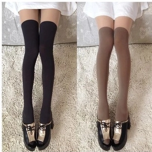 Chaussettes Hautes en Velours Sexy pour Femmes Style Japonais Couleur Unie Bas Longs pour Quotidien École Fête