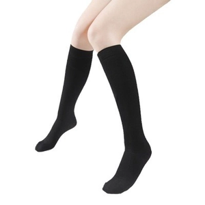Japanese style black knee-high school uniform socks for women with slimming calf effect