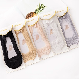 Set di 5 paia di fantasmini in pizzo da donna con silicone antiscivolo a 360 gradi