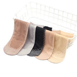 Five-pack of cotton-bottomed women's short invisible socks with wavy trim in five colors