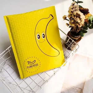 Slimming nude-effect leggings in cute yellow banana packaging with dried flower decor