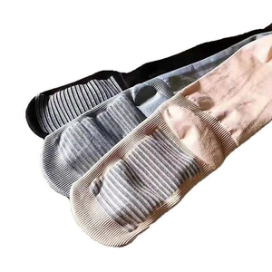 Three-color elastic knitted tights featuring reinforced ribbing texture on foot and heel