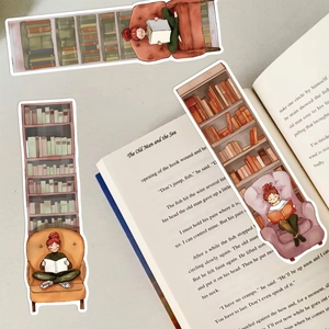 Set de marque-pages fille lisant avec des illustrations dessinées sur un livre ancien