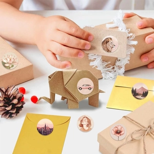 500pcs retro cartoon adhesive stickers for gift wrapping and DIY crafts on kraft box