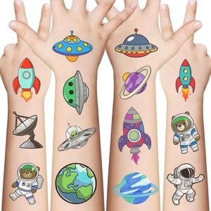 Tatouages temporaires espace imperméables avec fusées et astronautes pour enfants
