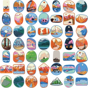 Set de 50 pegatinas de camping al aire libre impermeables para portátiles y guitarras